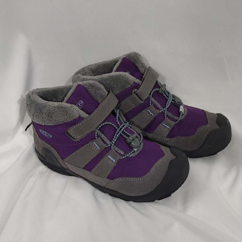 NWOB Keen Girls Steel Grey Charisma Knotch Chukka Boots Size 7